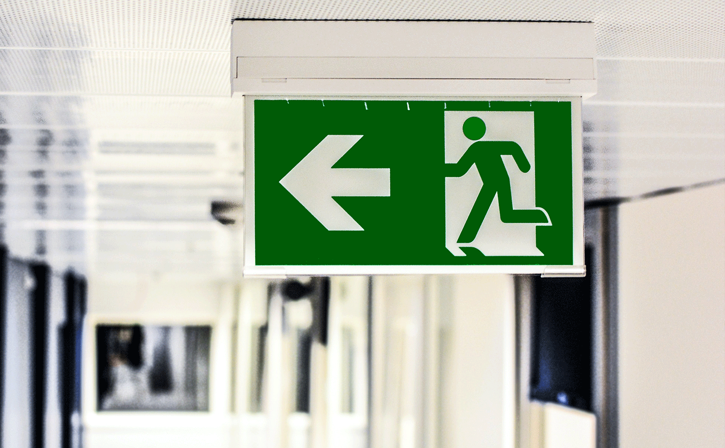 Acil Durum Aydınlatma ve Yönlendirme Sistemleri